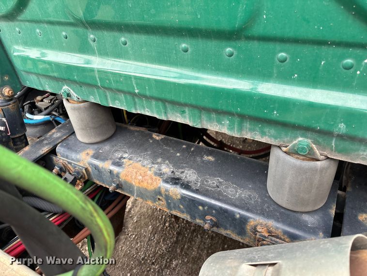 image for item FG1098 2017 Freightliner Cascadia 125 semi truck