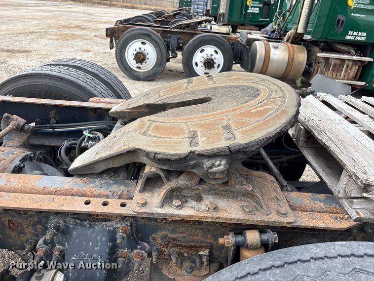 image for item FG1098 2017 Freightliner Cascadia 125 semi truck