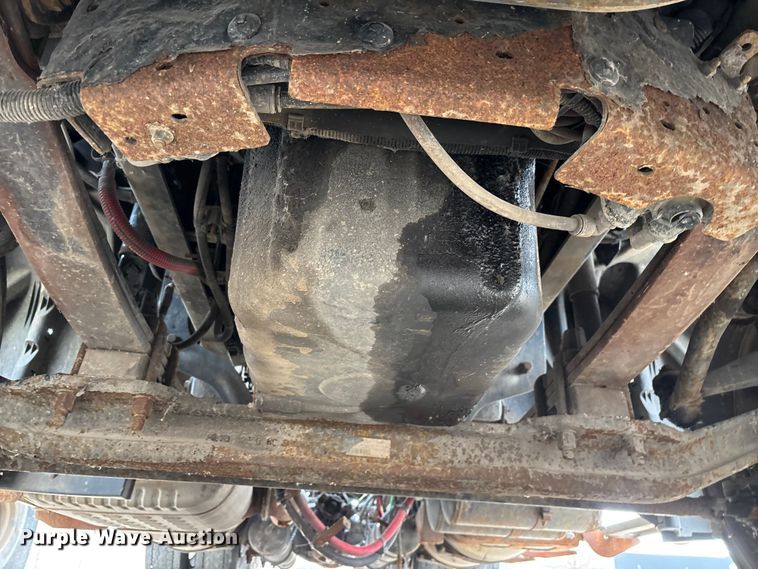 image for item FG1098 2017 Freightliner Cascadia 125 semi truck