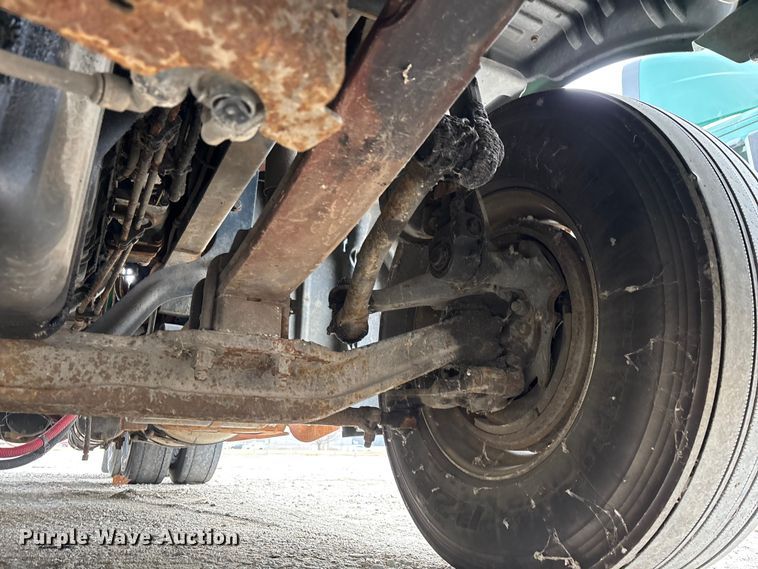 image for item FG1098 2017 Freightliner Cascadia 125 semi truck