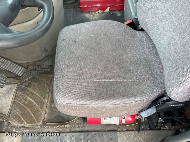 image for item FG1098 2017 Freightliner Cascadia 125 semi truck