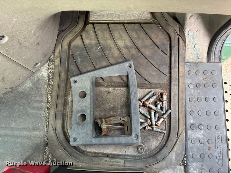 image for item FG1098 2017 Freightliner Cascadia 125 semi truck