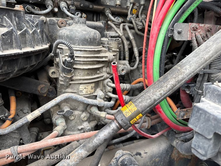 image for item FG1098 2017 Freightliner Cascadia 125 semi truck