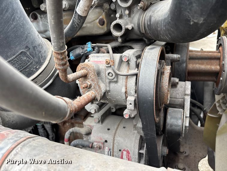 image for item FG1098 2017 Freightliner Cascadia 125 semi truck