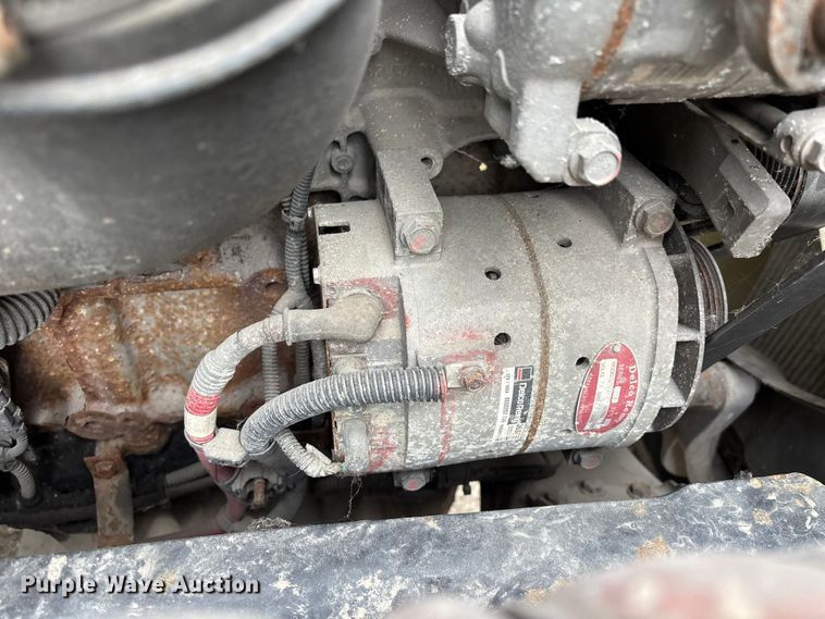 image for item FG1098 2017 Freightliner Cascadia 125 semi truck