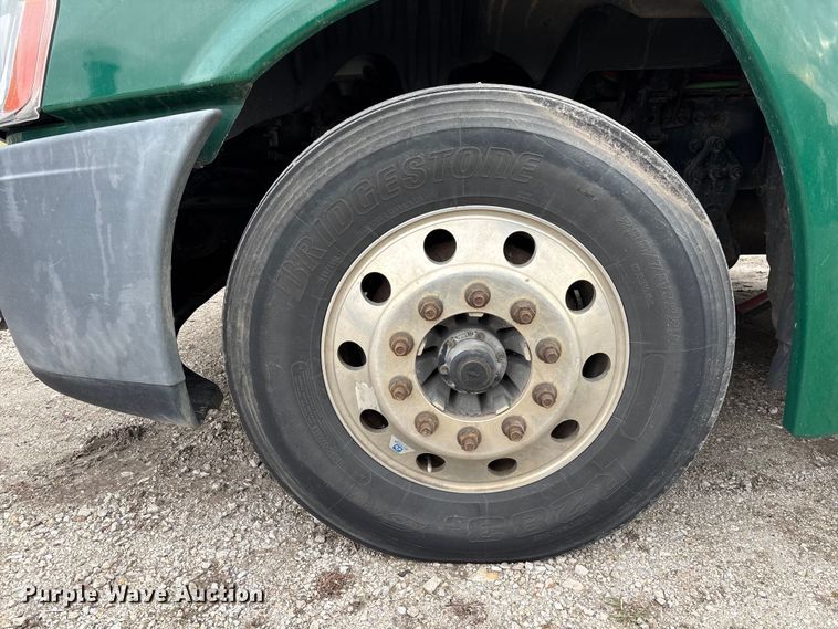 image for item FG1098 2017 Freightliner Cascadia 125 semi truck