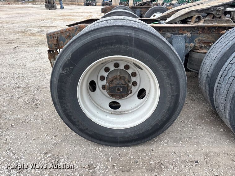 image for item FG1098 2017 Freightliner Cascadia 125 semi truck