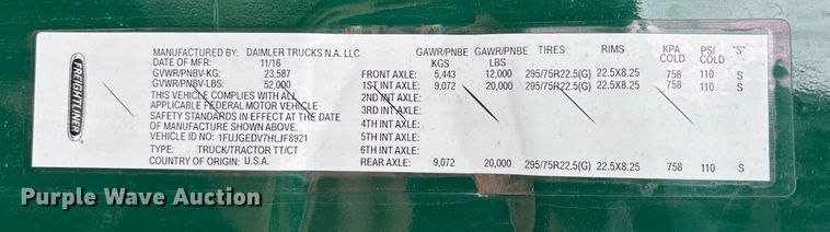 image for item FG1098 2017 Freightliner Cascadia 125 semi truck