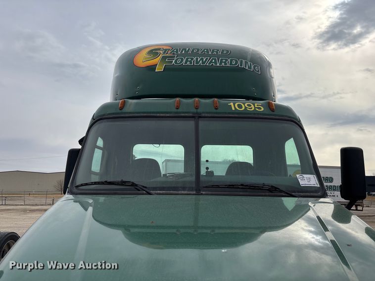 image for item FG1099 2017 Freightliner Cascadia 125 semi truck