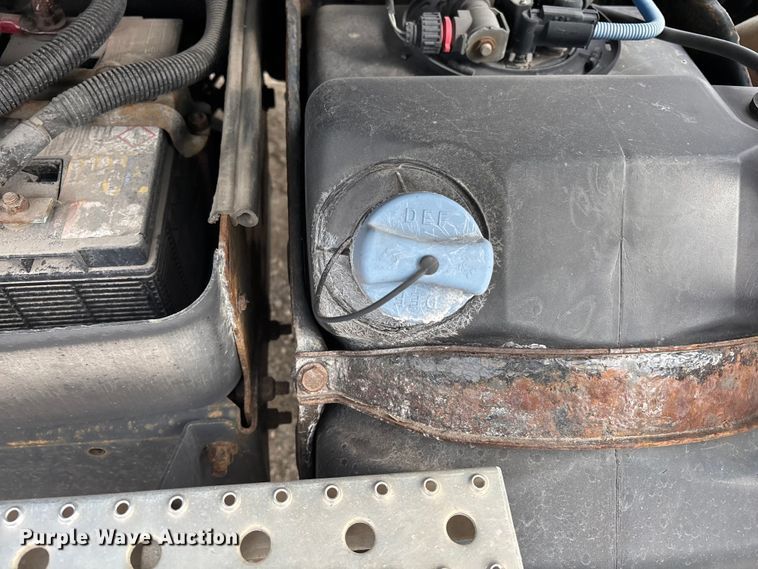 image for item FG1099 2017 Freightliner Cascadia 125 semi truck