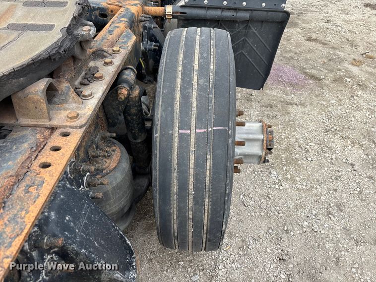 image for item FG1099 2017 Freightliner Cascadia 125 semi truck