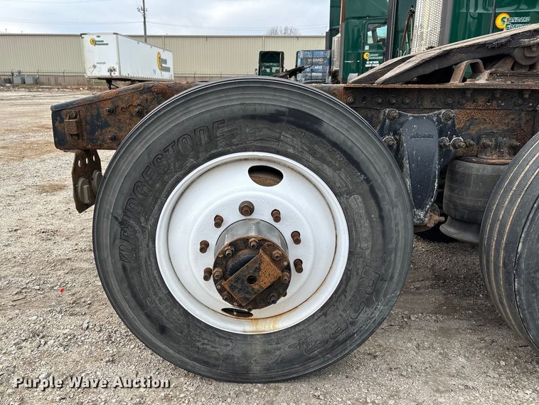 image for item FG1099 2017 Freightliner Cascadia 125 semi truck