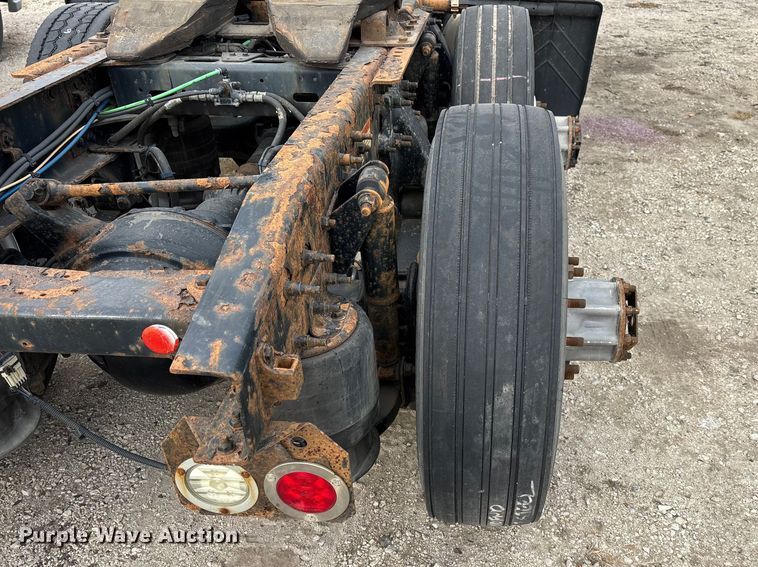 image for item FG1099 2017 Freightliner Cascadia 125 semi truck