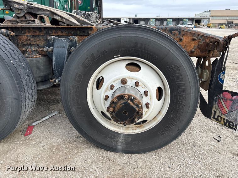 image for item FG1099 2017 Freightliner Cascadia 125 semi truck