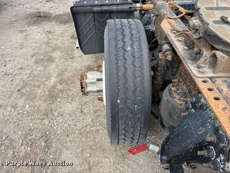 image for item FG1099 2017 Freightliner Cascadia 125 semi truck