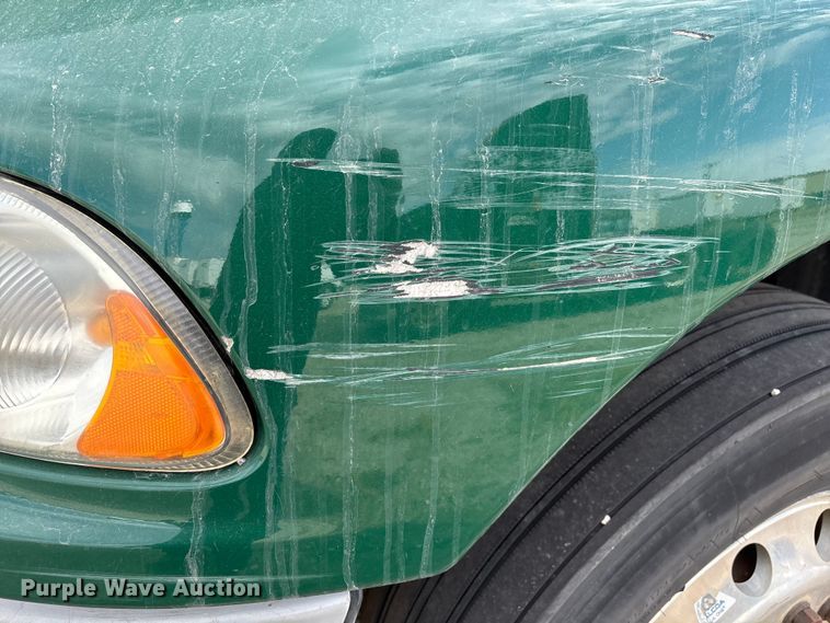 image for item FG1100 2016 Mack CXU613 semi truck