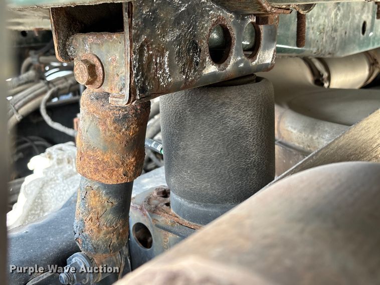 image for item FG1100 2016 Mack CXU613 semi truck