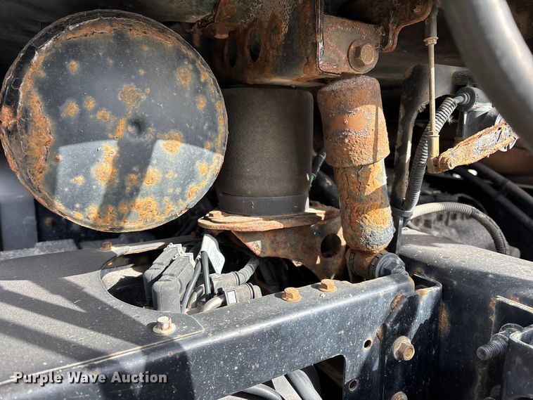 image for item FG1100 2016 Mack CXU613 semi truck