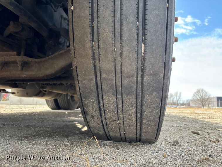 image for item FG1100 2016 Mack CXU613 semi truck