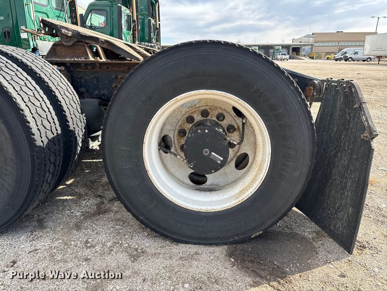 image for item FG1100 2016 Mack CXU613 semi truck