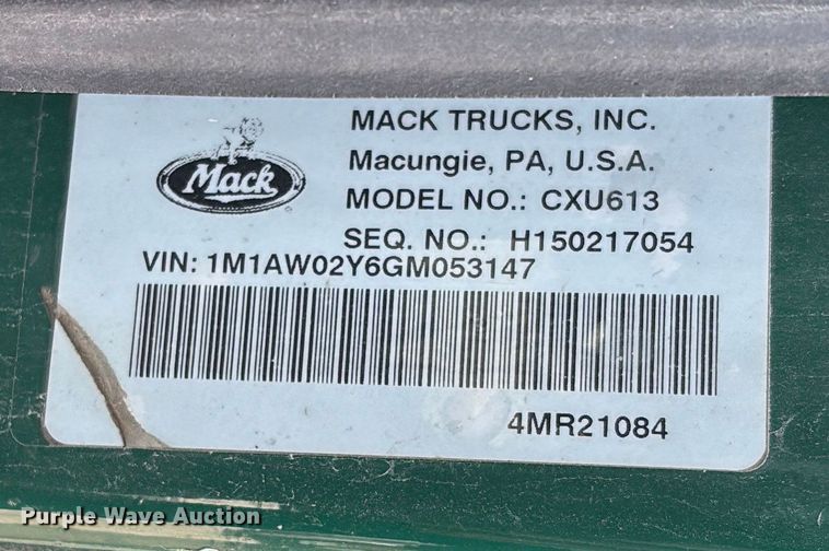 image for item FG1100 2016 Mack CXU613 semi truck