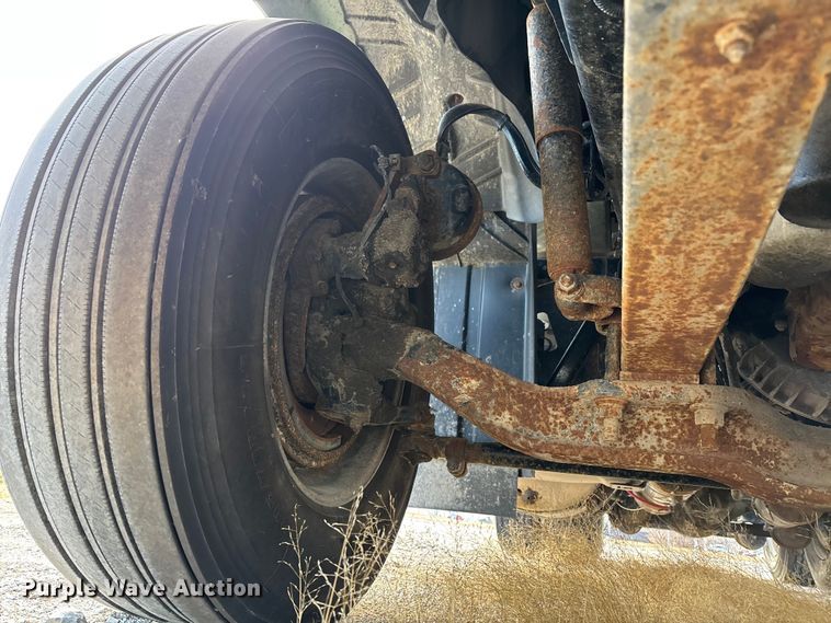 image for item FG1101 2016 Mack CXU613 semi truck