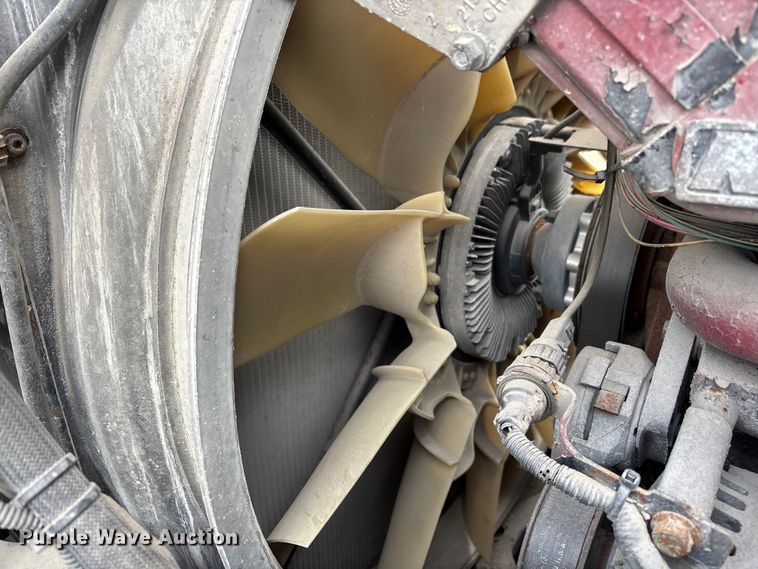 image for item FG1101 2016 Mack CXU613 semi truck