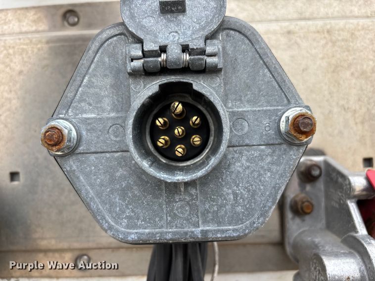 image for item FG1102 2013 Strick dry van trailer