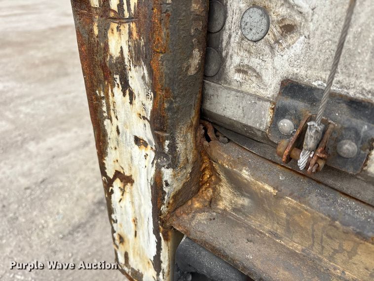 image for item FG1102 2013 Strick dry van trailer