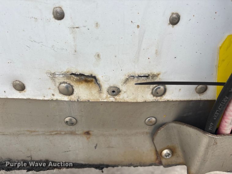 image for item FG1103 2013 Strick dry van trailer