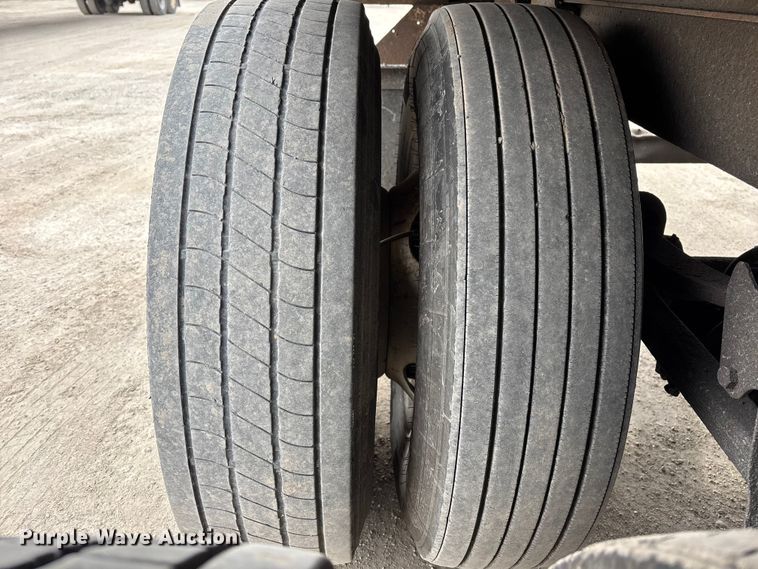 image for item FG1103 2013 Strick dry van trailer