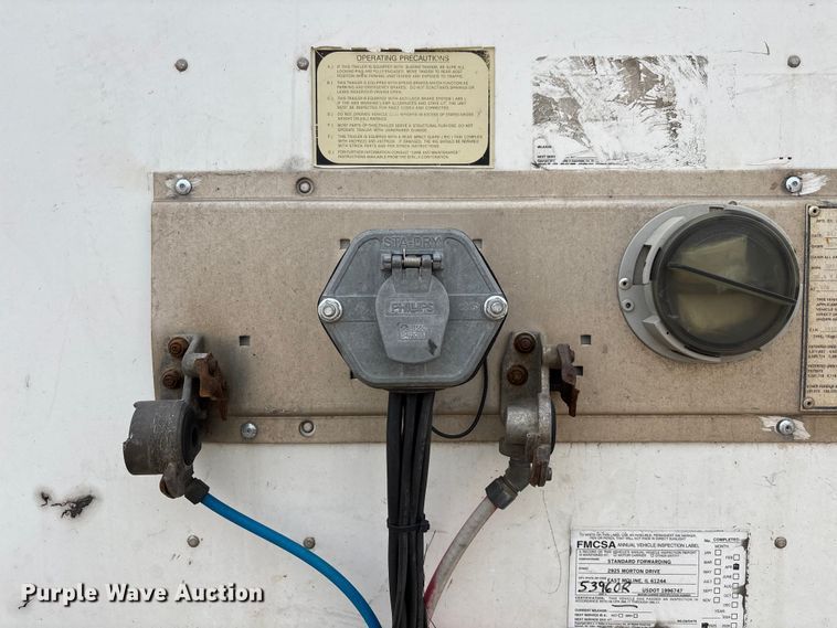 image for item FG1104 2013 Strick dry van trailer