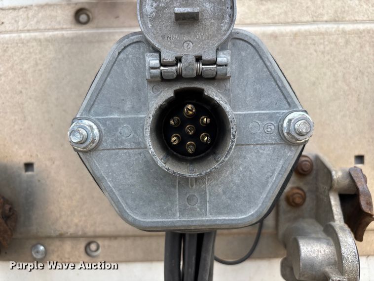 image for item FG1104 2013 Strick dry van trailer