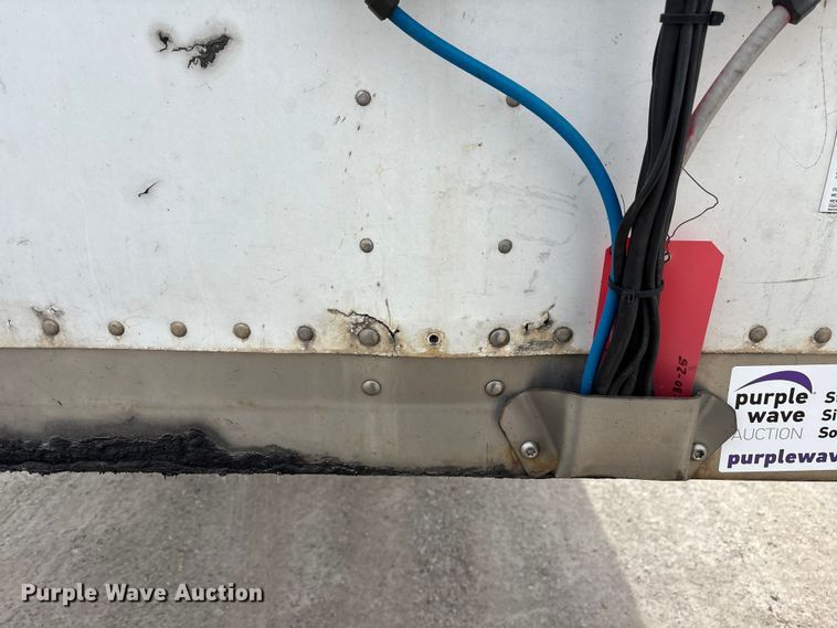 image for item FG1104 2013 Strick dry van trailer