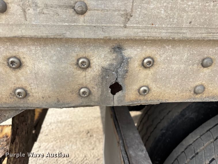 image for item FG1104 2013 Strick dry van trailer