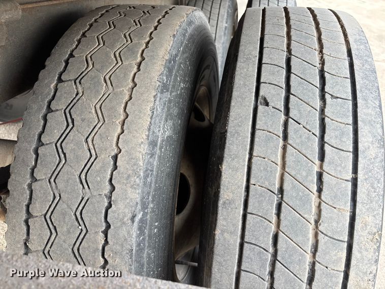 image for item FG1104 2013 Strick dry van trailer