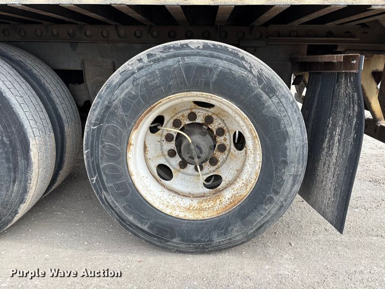 image for item FG1104 2013 Strick dry van trailer