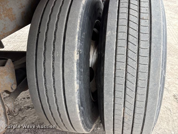 image for item FG1107 2013 Strick dry van trailer