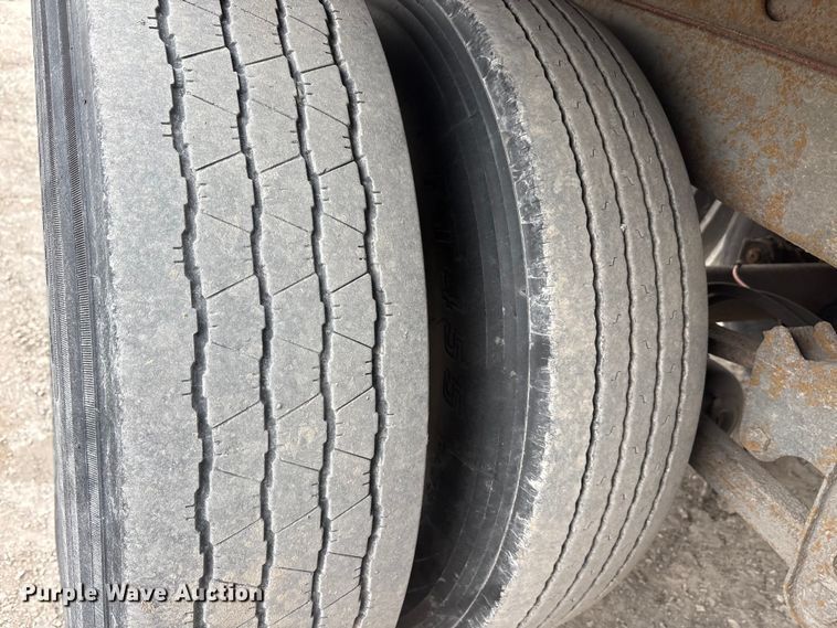 image for item FG1107 2013 Strick dry van trailer