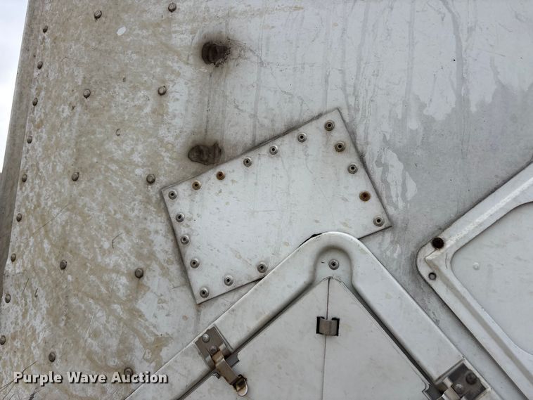 image for item FG1108 2013 Strick dry van trailer