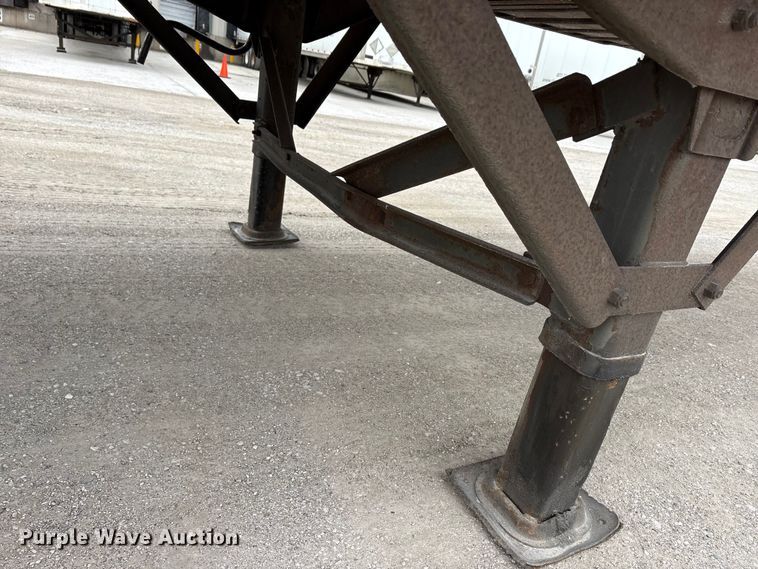 image for item FG1108 2013 Strick dry van trailer