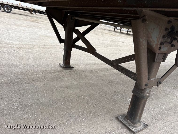 image for item FG1108 2013 Strick dry van trailer