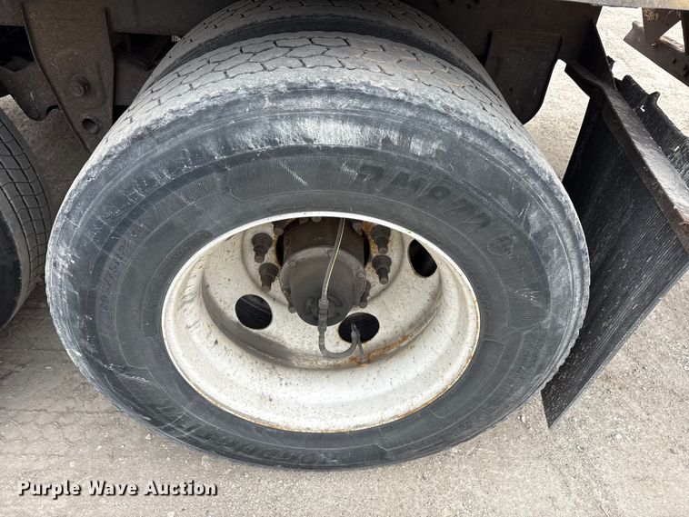 image for item FG1108 2013 Strick dry van trailer