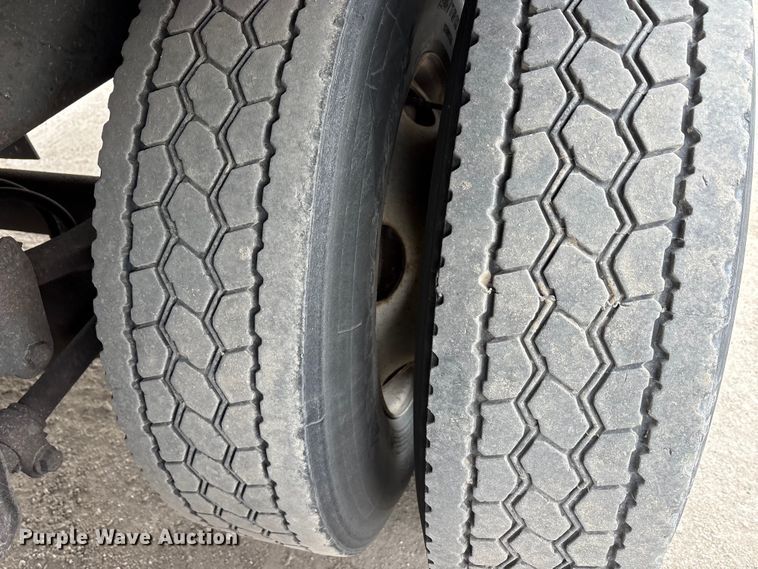 image for item FG1108 2013 Strick dry van trailer