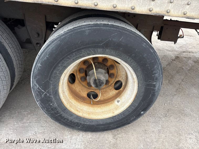 image for item FG1108 2013 Strick dry van trailer