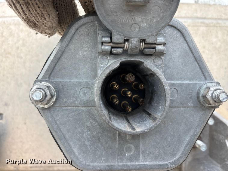 image for item FG1110 2013 Strick dry van trailer