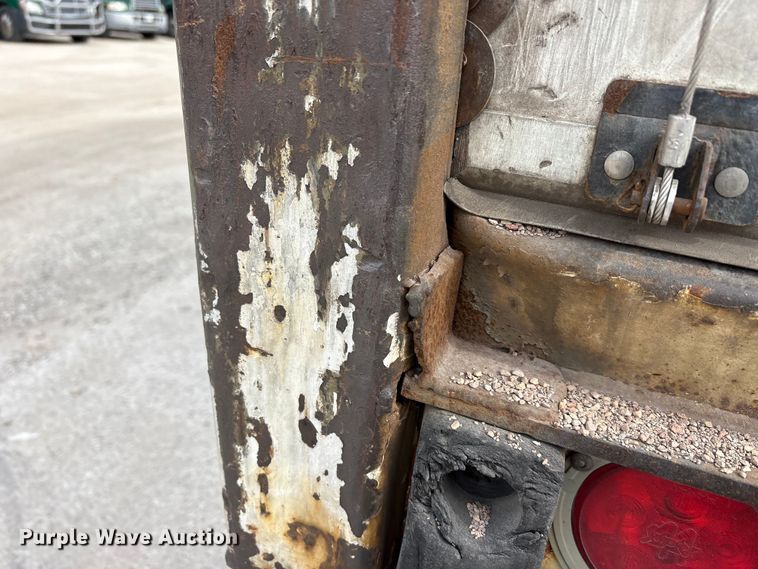 image for item FG1110 2013 Strick dry van trailer