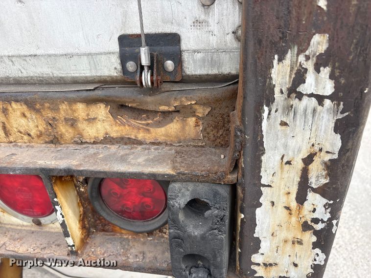 image for item FG1110 2013 Strick dry van trailer