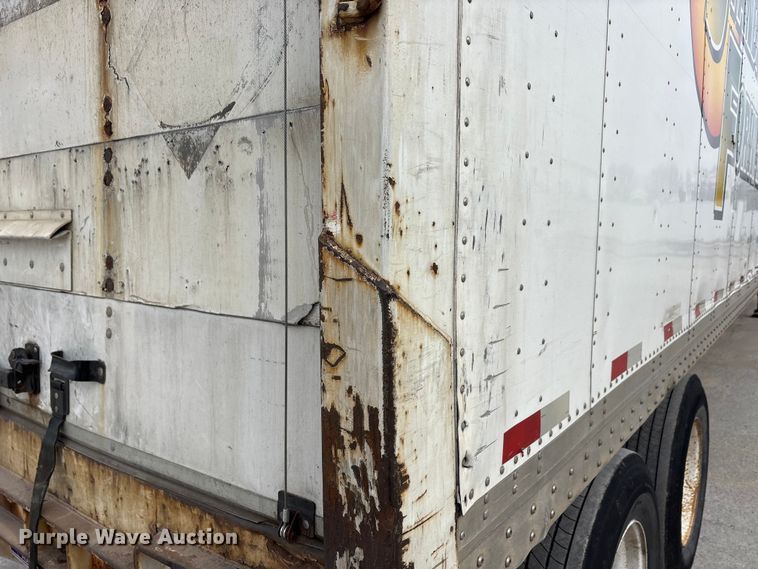 image for item FG1110 2013 Strick dry van trailer