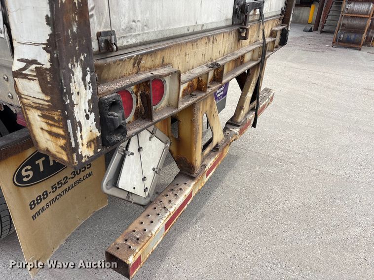 image for item FG1110 2013 Strick dry van trailer